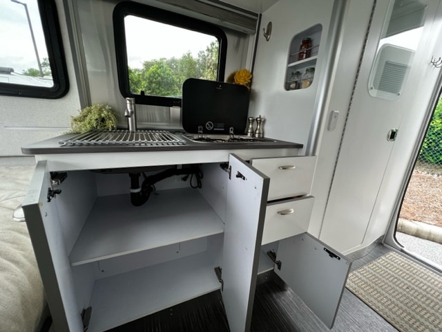 2020 17FT Nest For Sale In Ocala, Florida - Airstream Marketplace