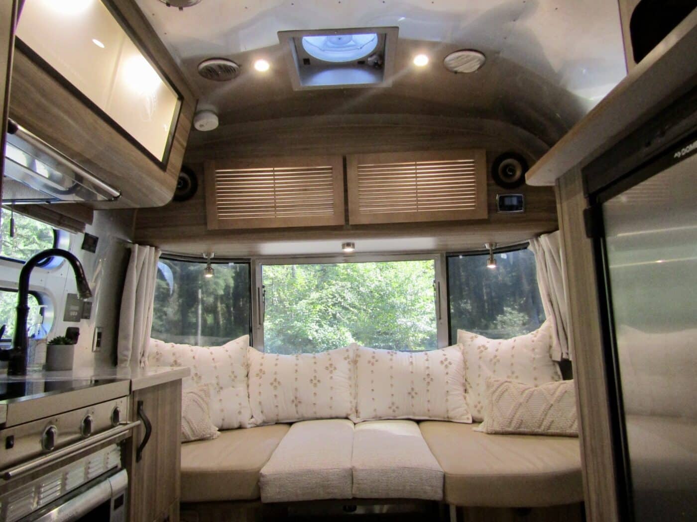 2018 19FT Tommy Bahama For Sale In Portland, Oregon - Airstream Marketplace